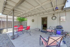 House (3 Bedrooms) | Interior - Family-friendly Clovis Home w/ Gas Grill + Patio! (Clovis)