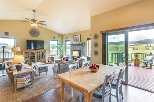 Spearfish Retreat w/ Fireplace + Mountain Views!