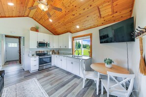 House (1 Bedroom) | Interior