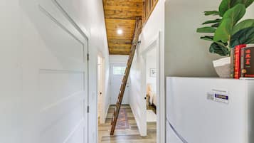 House (1 Bedroom) | Interior