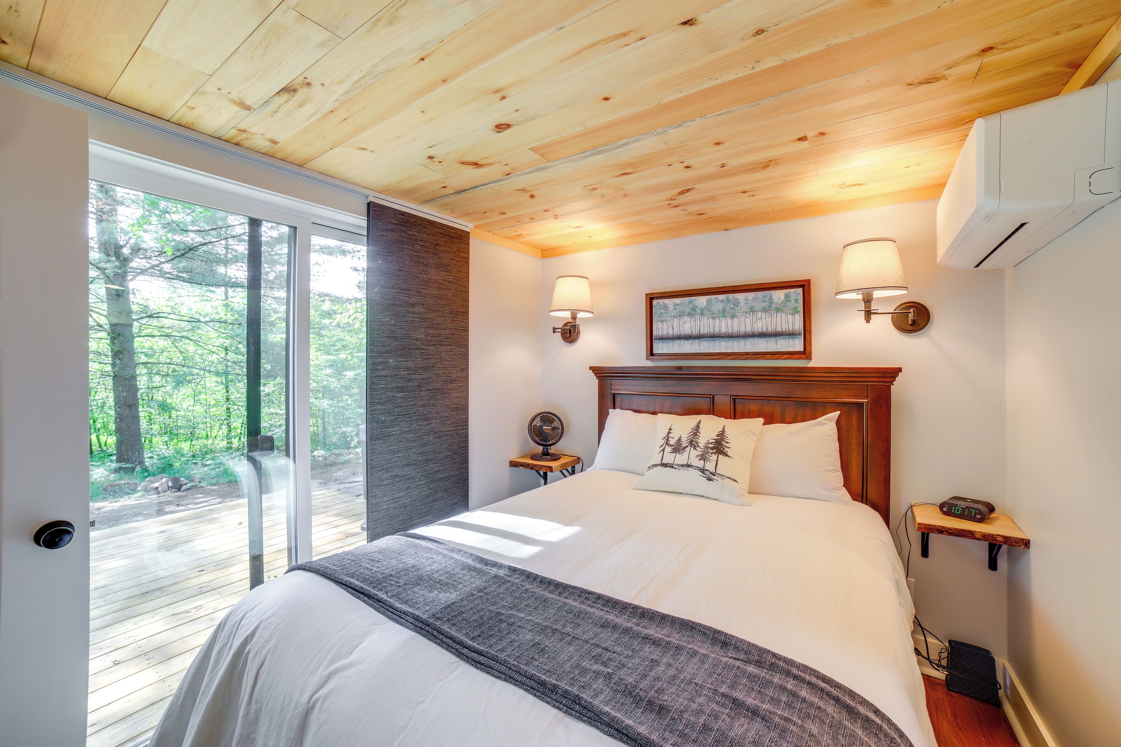 House (1 Bedroom) | Interior