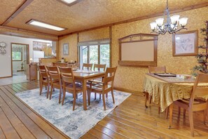 House (2 Bedrooms) | Interior - Peaceful Carrollton Retreat w/ Deck & Fire Pit! (Carrollton)