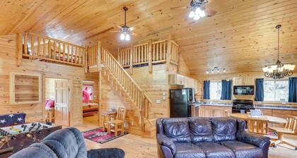 Deadwood Cabin w/ Foosball Table, Near Sanford Lab