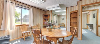 Outdoor Retreat in Atlanta Near Lakes & Trails!