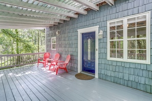 House (1 Bedroom) | Interior - Secluded Vacation Rental Bordering Creek! (Mountain View)