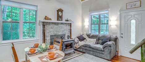 House (1 Bedroom) | Interior