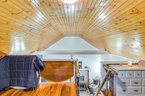 House (1 Bedroom) | Interior - Secluded Vacation Rental Bordering Creek! (Mountain View)