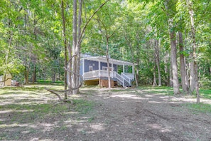 House (1 Bedroom) | Interior - Secluded Vacation Rental Bordering Creek! (Mountain View)