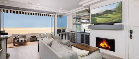 Una Smart TV, una chimenea
