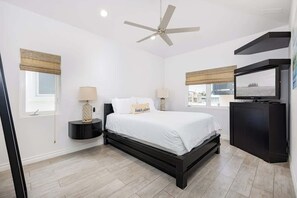 3 makuuhuonetta, silitysrauta/-lauta, ilmainen Wi-Fi, vuodevaatteet