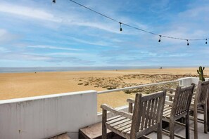 Una spiaggia nelle vicinanze