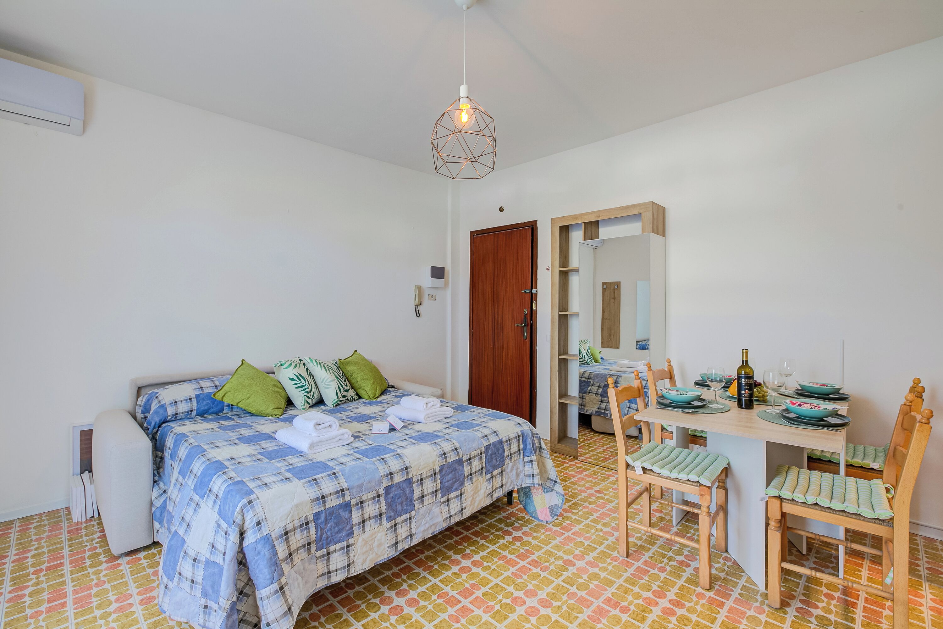 Estudio estándar (Missy Apartment) | Wifi gratis y ropa de cama