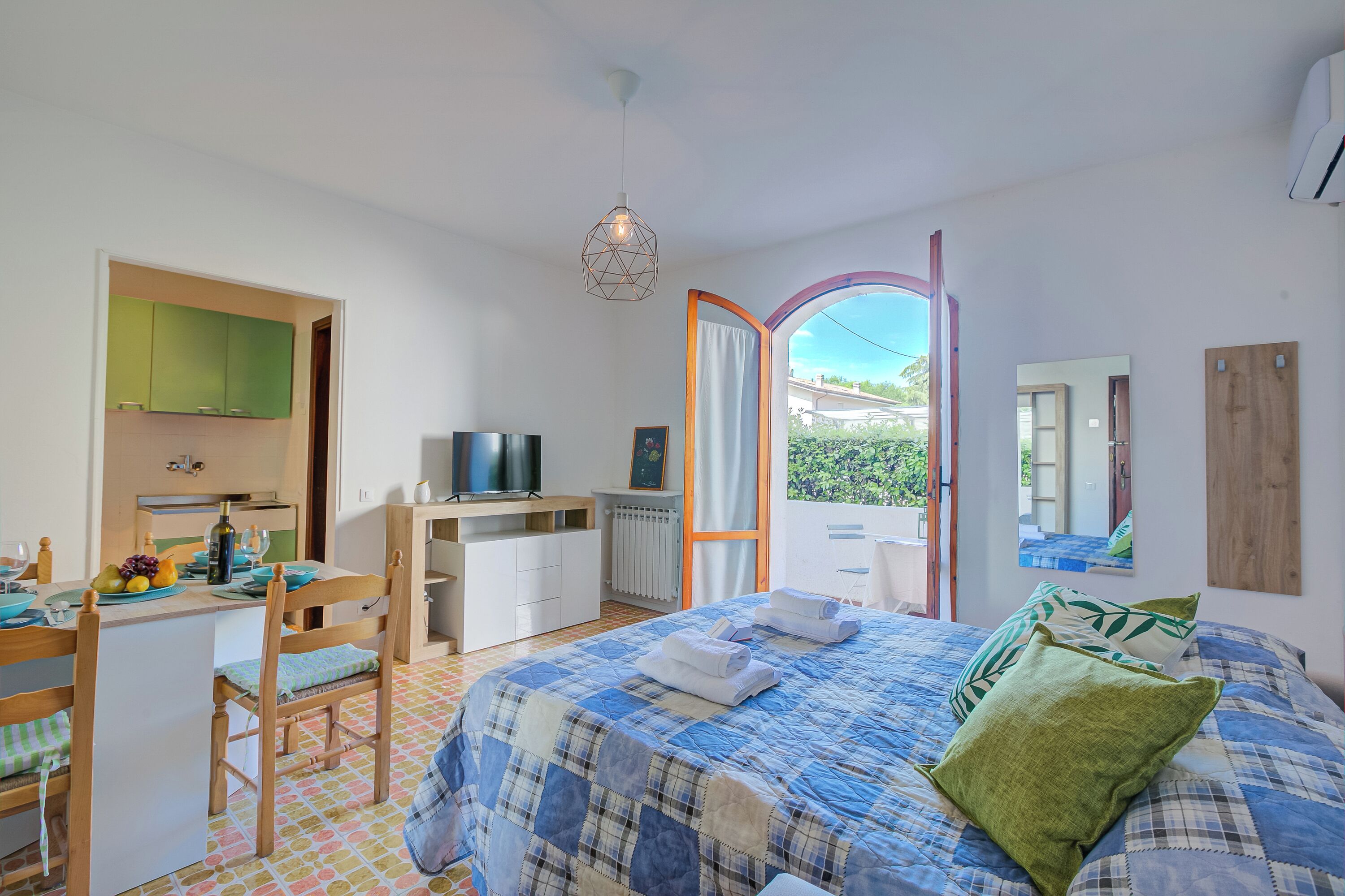 Standard Studio (Missy Apartment) | Free WiFi, bed sheets