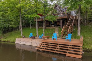 Terrace/patio - Lakefront Escape by Innsbrook Vacations! (Innsbrook)