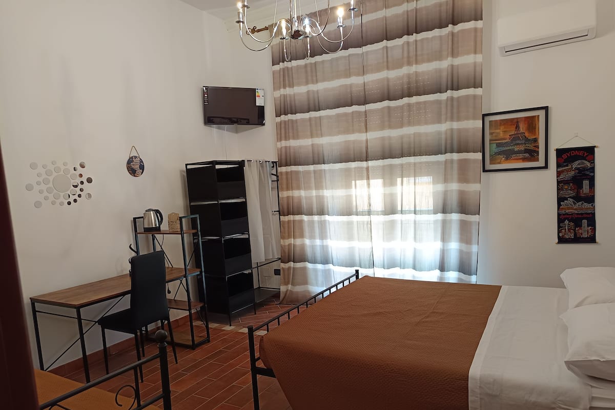 Kamar Triple Comfort, balkon | Didekorasi berbeda-beda dan dilengkapi dengan perabotan berbeda-beda