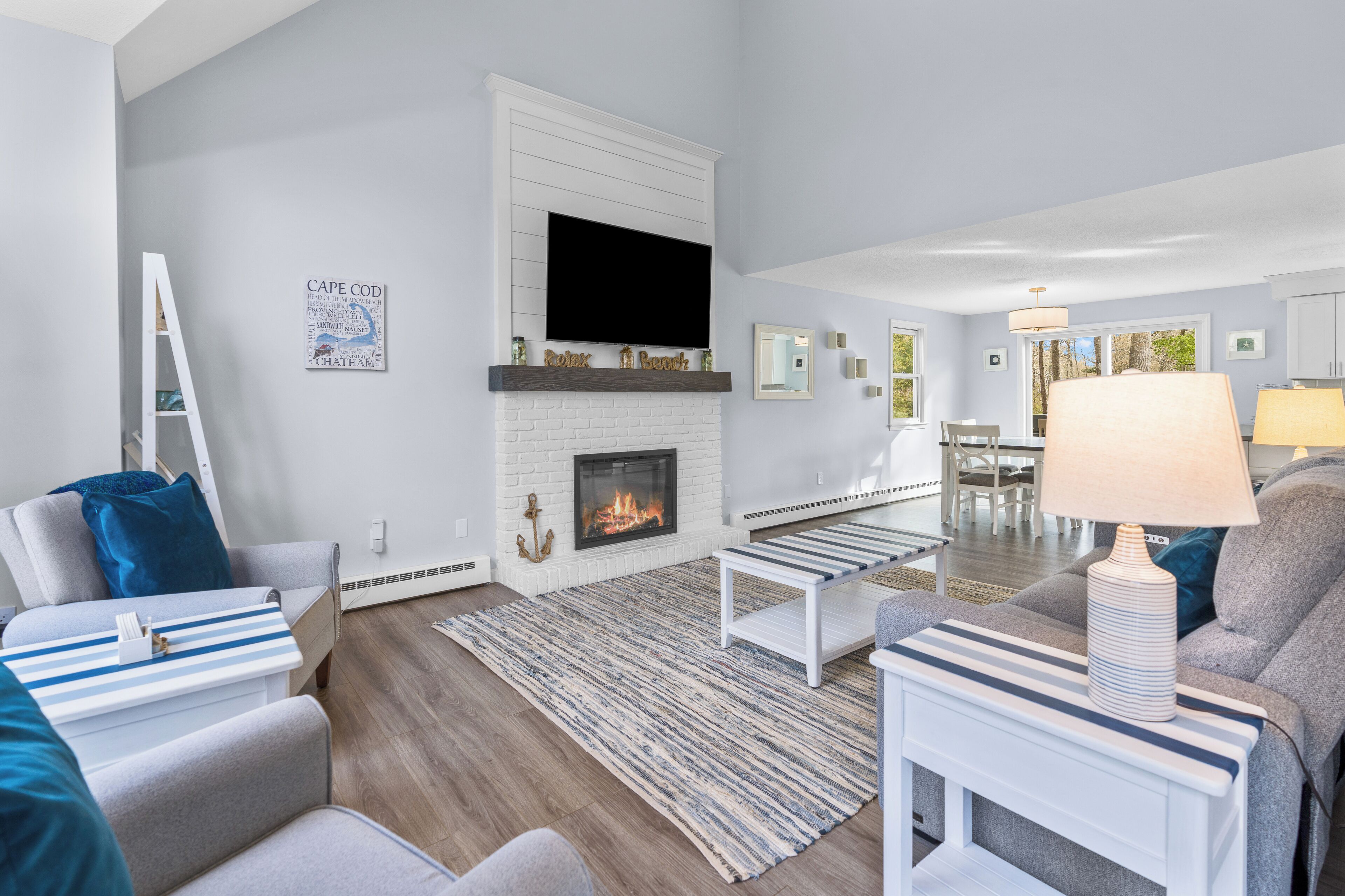 The 19th Hole – 3 BDR Cape Cod Beauty on Large Lot, Close to Everything!