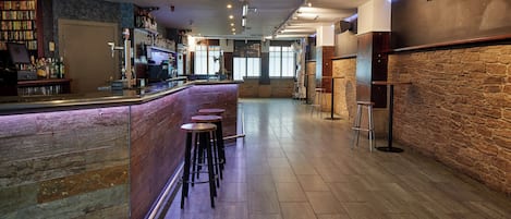 酒吧(店内)