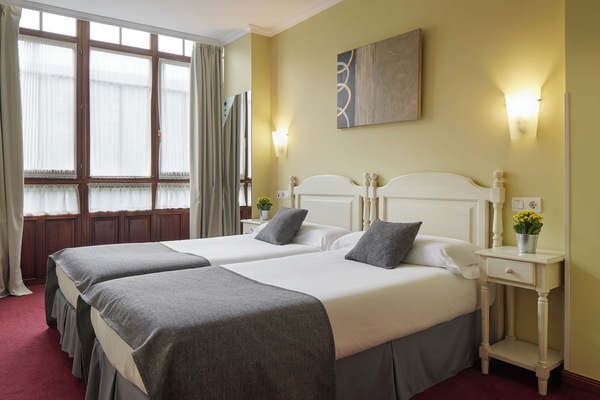 Basic Double or Twin Room | Soundproofing, WiFi (free)