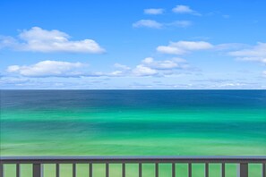 Property grounds - Ocean Reef 1005 Beachfront, Heated Indoor & Outdoor Pools, Hot Tub, FREE Golf (Panama City Beach)