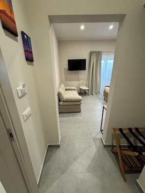 Classic Double Room, 1 Queen Bed with Sofa bed, Non Smoking, Private Bathroom | Minibar, in-room safe, soundproofing, iron/ironing board - Vesuvius Pompeii (Pompei)