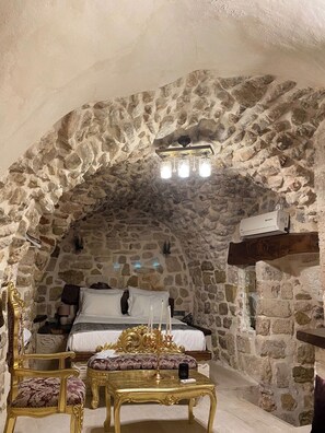 ห้องดีลักซ์, เตียงใหญ่ 1 เตียง | เตียง Select Comfort, มินิบาร์ฟรี, ห้องพักตกแต่งอย่างมีเอกลักษณ์