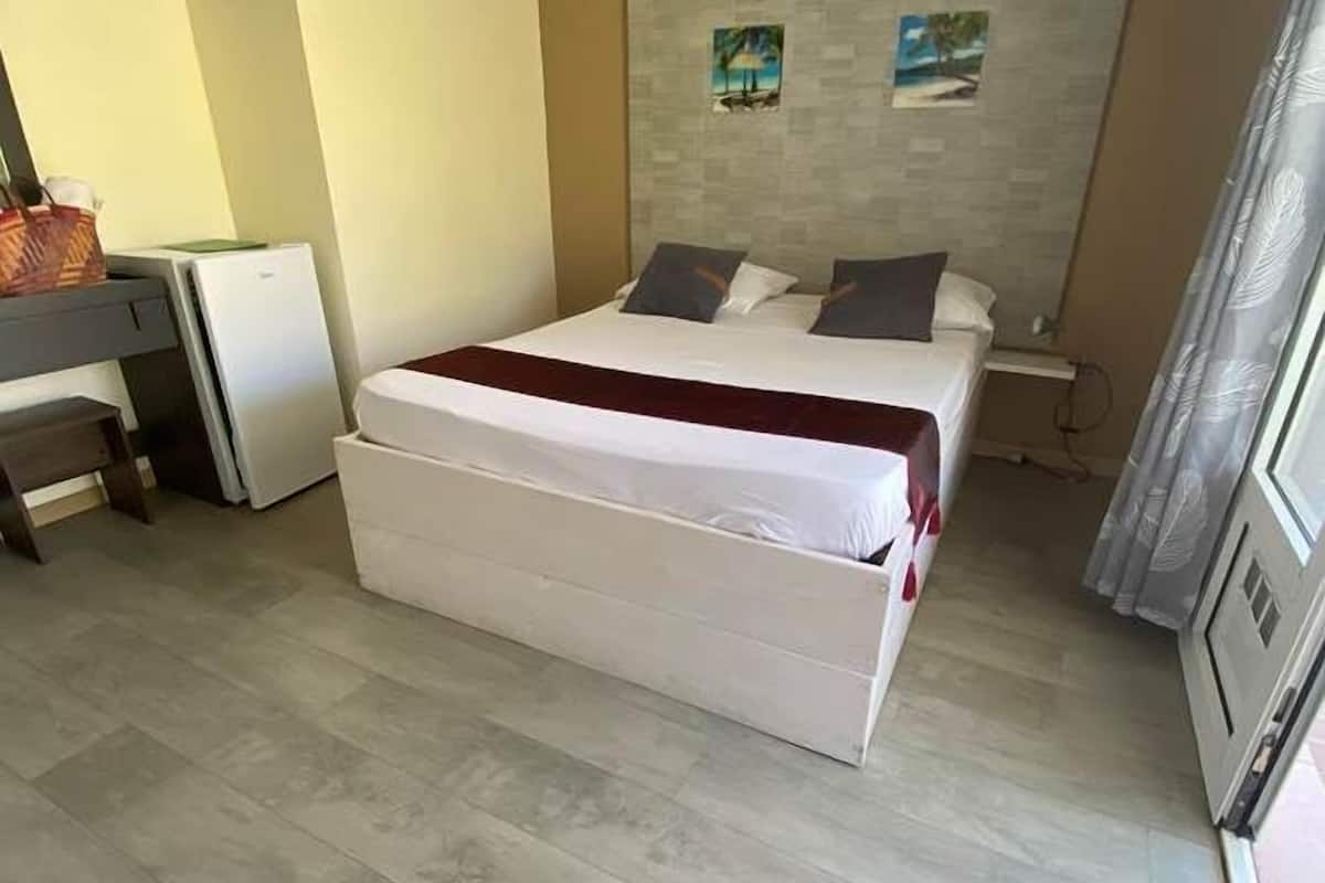 Kamar Double Basic | Wi-Fi gratis