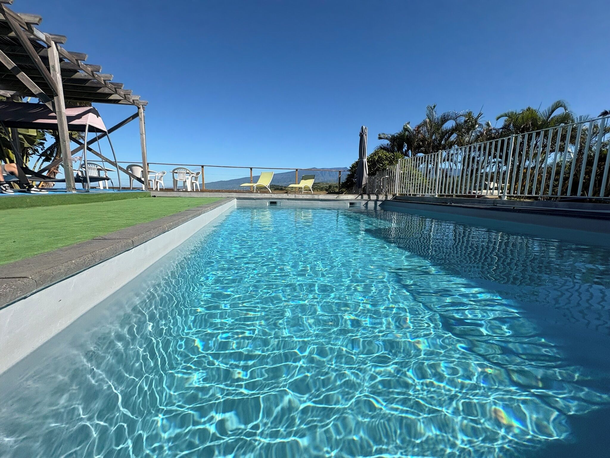 حمّام سباحة خارجي