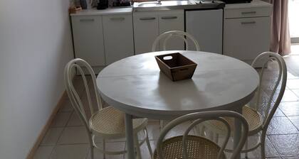1 Bedroom Apartment in RentiĂšres