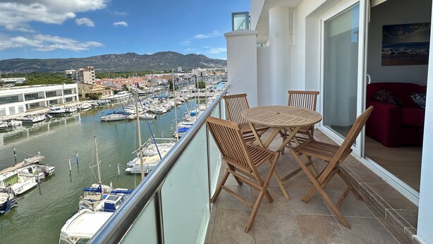 Outdoor dining - Agi Royal Marine II 426 Apartamento for rent in Roses Girona. (Roses)
