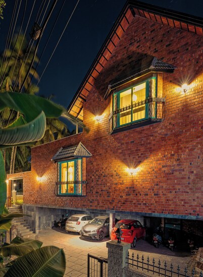 Tentgram Brick House