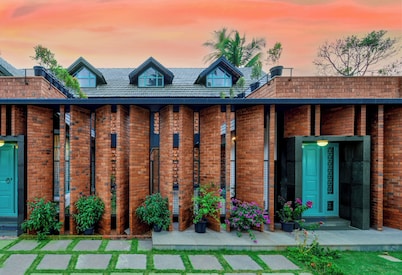 Tentgram Brick House