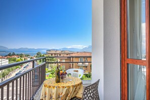 Familie appartement, meerdere slaapkamers (Casa Ferrari) | Buiten dineren