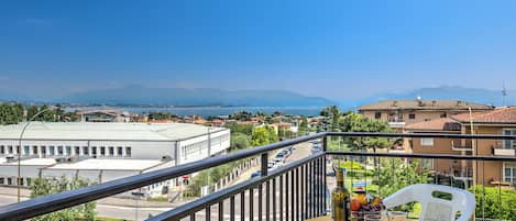Family Apartment, Multiple Bedrooms (Casa Ferrari) | Outdoor dining