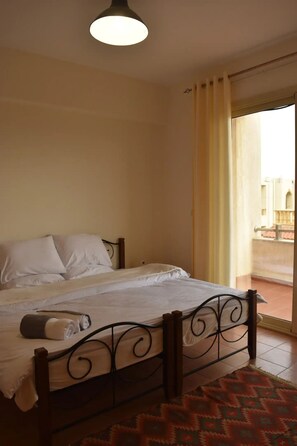 1 bedroom, iron/ironing board, WiFi, bed sheets - Spacious 1-Bedroom Apart-New Cairo 1st Settlement (El Cairo)