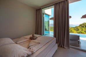 4 habitaciones, tabla de planchar con plancha, wifi y ropa de cama 