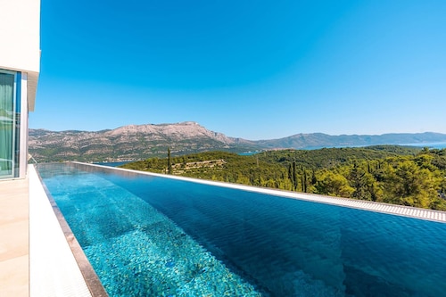 Luxury Villa Morello Korcula 2 with Heated Pool