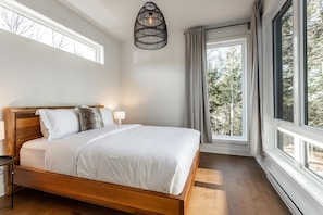5 Schlafzimmer, Schreibtisch, Bügeleisen/Bügelbrett, kostenloses WLAN