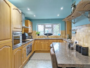 Frigorifero, microonde, forno, lavastoviglie