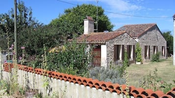 Enceinte de lâhĂ©bergement