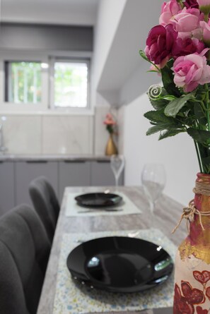 In-room dining - Fresh Studio in Pagrati Athens (Athens)