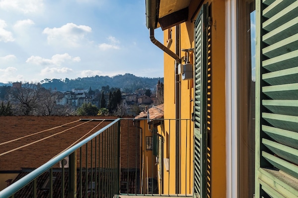 Appartamento, vista città | Balcone