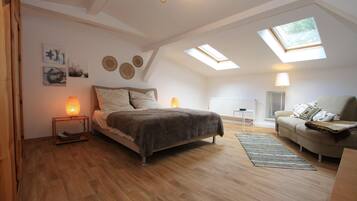 3 bedrooms, WiFi (free)
