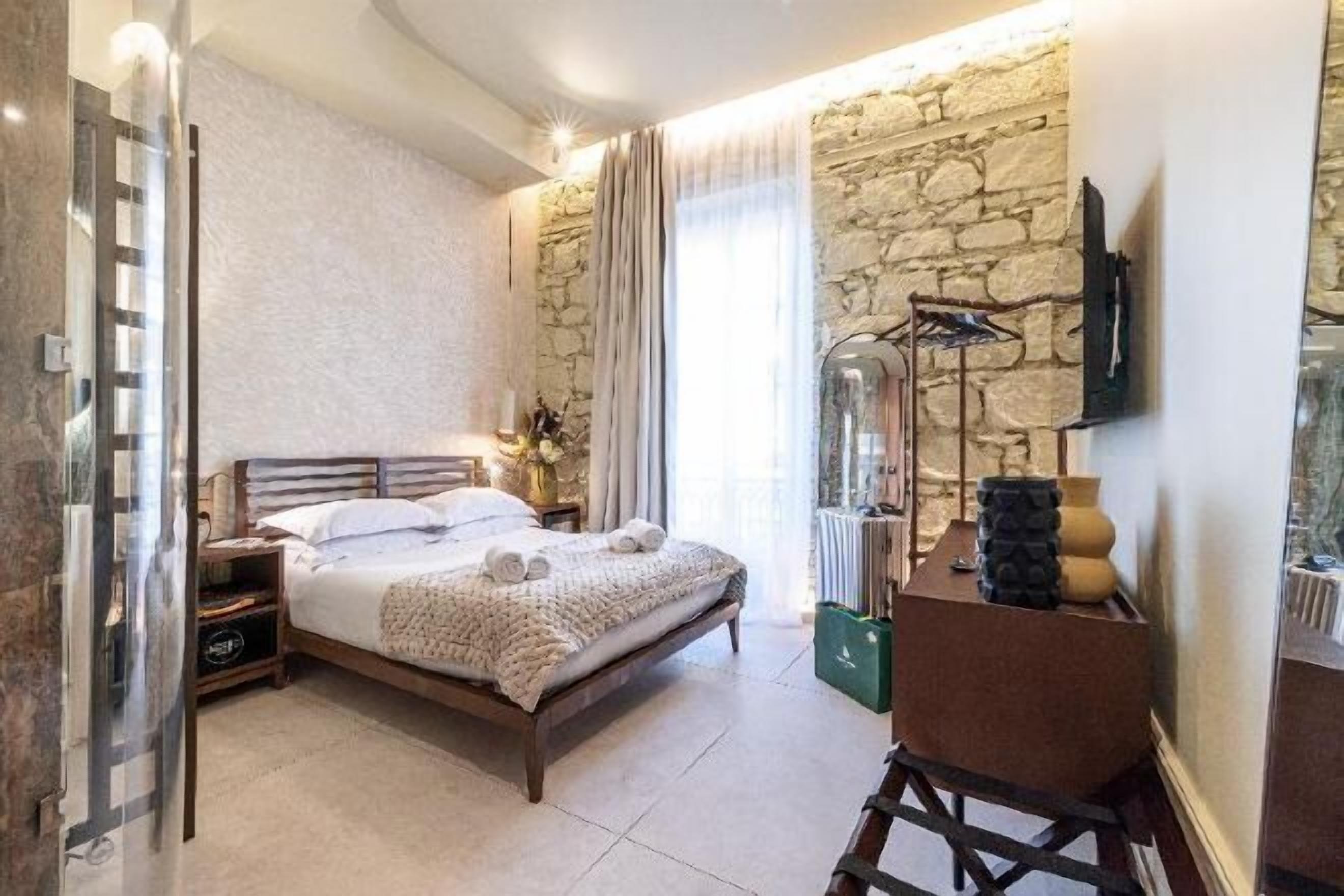 Premium bedding, Select Comfort beds, minibar, in-room safe