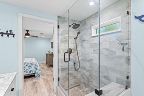 Shower, towels