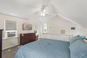 3 bedrooms, free WiFi, bed sheets - Beautifully renovated beach house by Seaside Vacations & Sales (Chincoteague Island)
