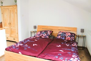 4 soverom, strykejern/-brett, reiseseng for barn og wi-fi (inkludert)