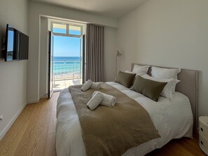 1 slaapkamer, een strijkplank/strijkijzer, gratis wifi, beddengoed