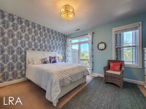 3 bedrooms, WiFi, bed sheets - Melon Camp - Dive into Fun with Pool Access! (Surf City)