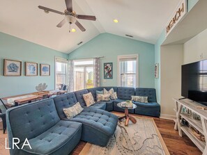 Smart TV - Melon Camp - Dive into Fun with Pool Access! (Surf City)