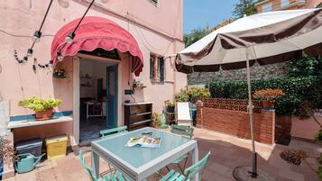 Family Apartment, Multiple Bedrooms (Il Bivacco) | Outdoor dining